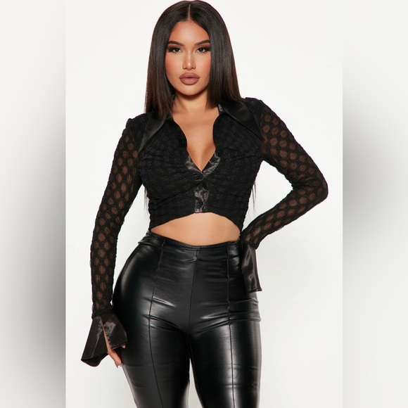 Fashionnova Lace Crop Top - Picture 1 of 3